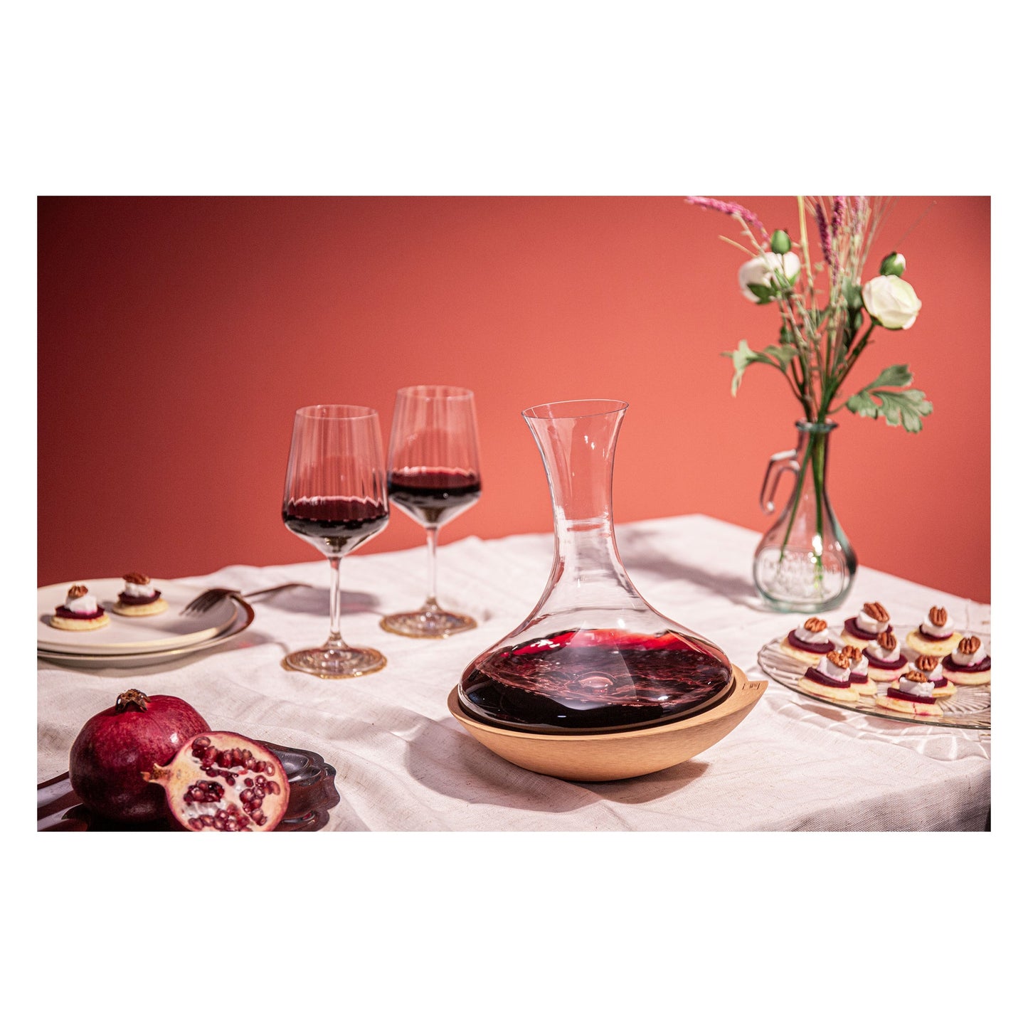 VACU VIN SWIRLING WINE CARAFENew