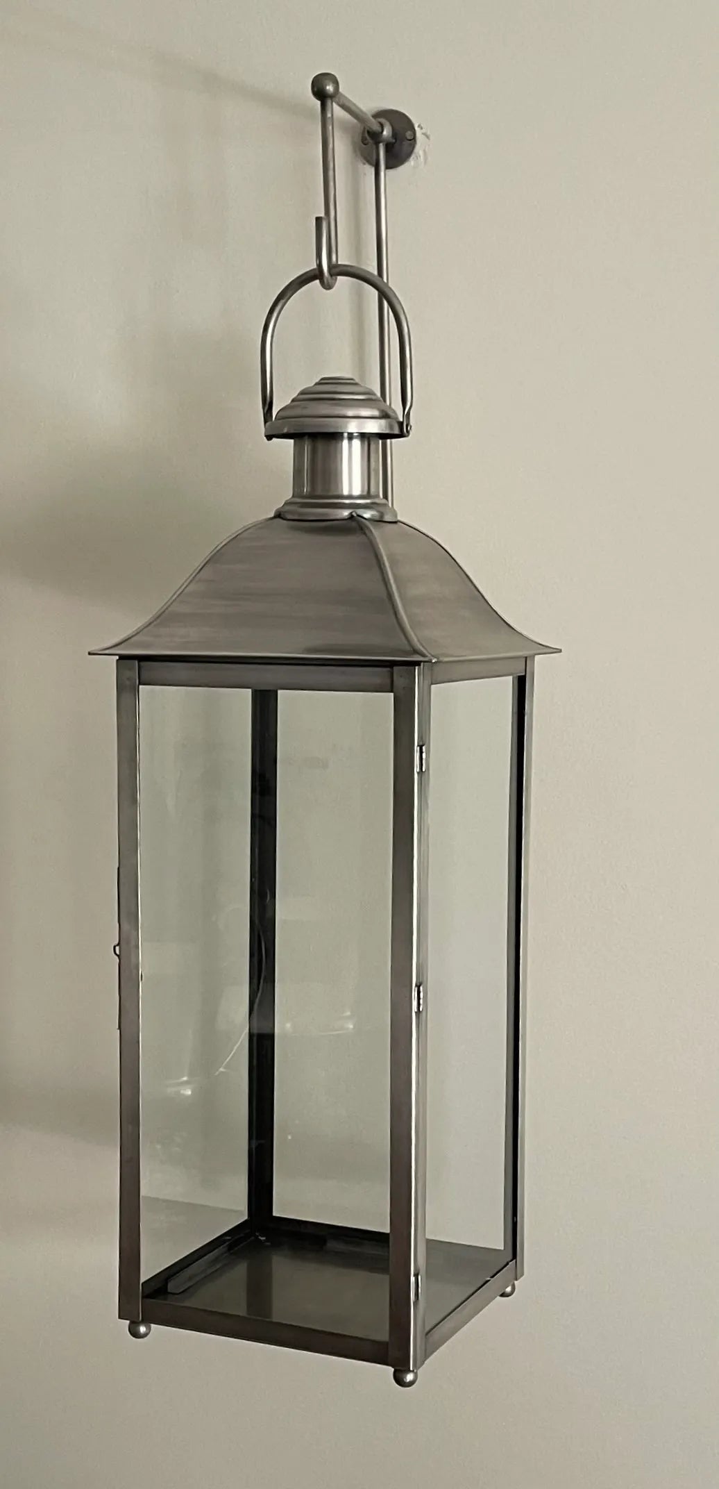 LANTERN CLASSIC ANTIQUE SILVER
