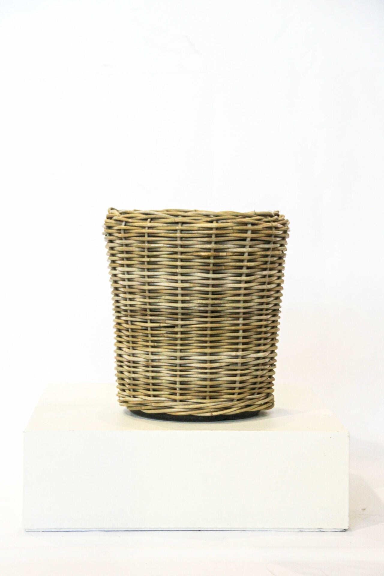 Large Rattan Planter with Lined Inner 30l