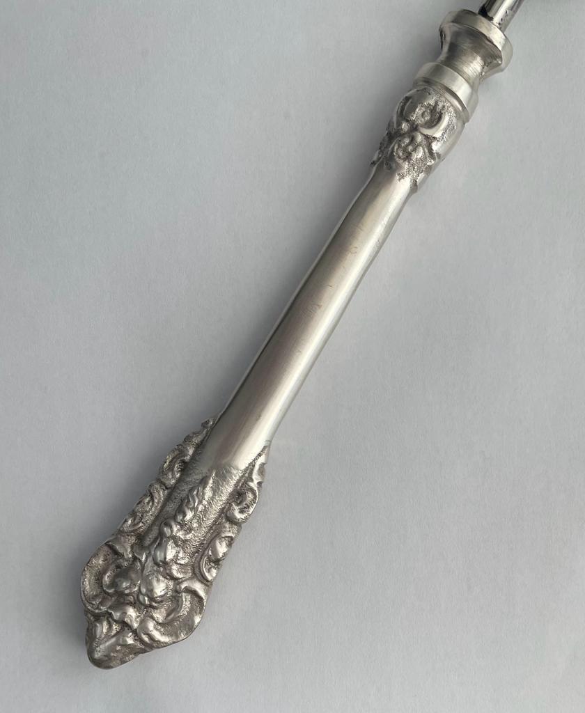 CAKE SERVER KING CHARLES (SR1755A)