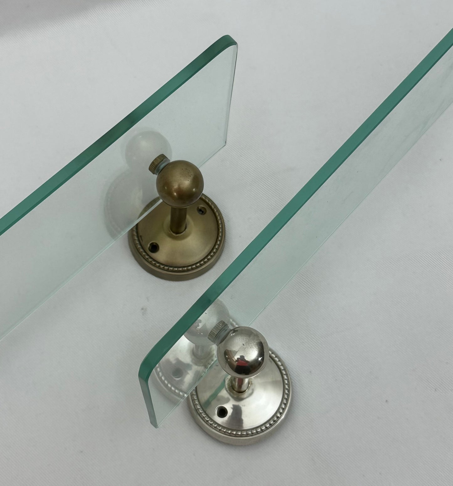 GLASS SHELF BEADED ROUND NEW (24935)
