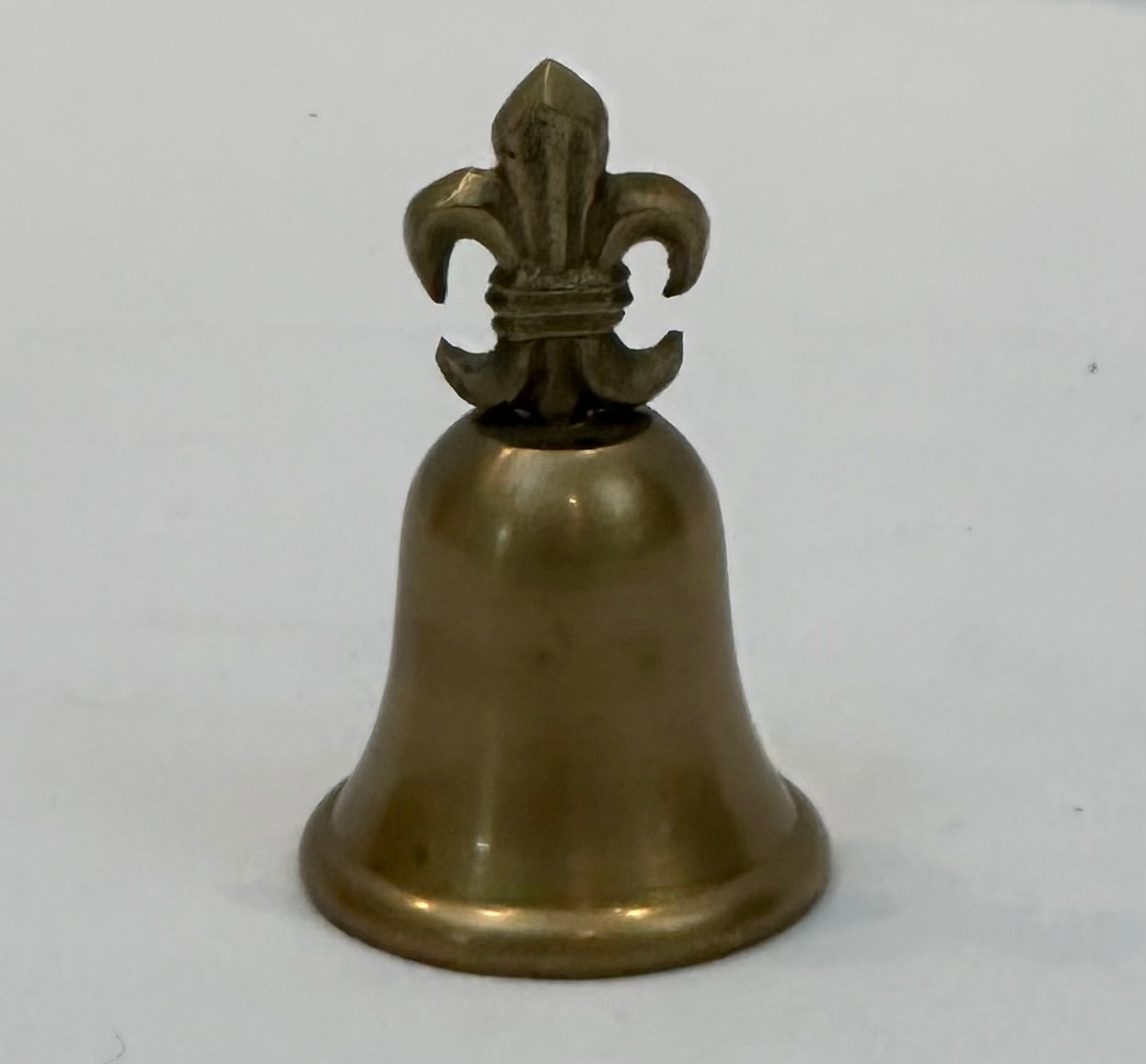 BELL ANTIQUE BRASS PROVENCE (N220)