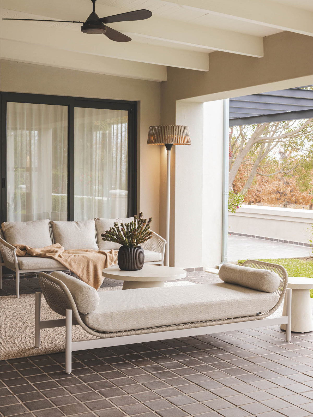 Kai Daybed in Crete Oyster - view 2
