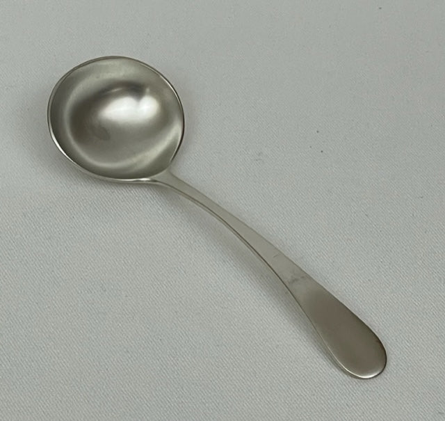 LADLE SERVING (SR-527)