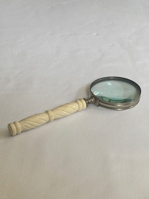 MAGNIFYING GLASS VICTORIAN (HB8548)