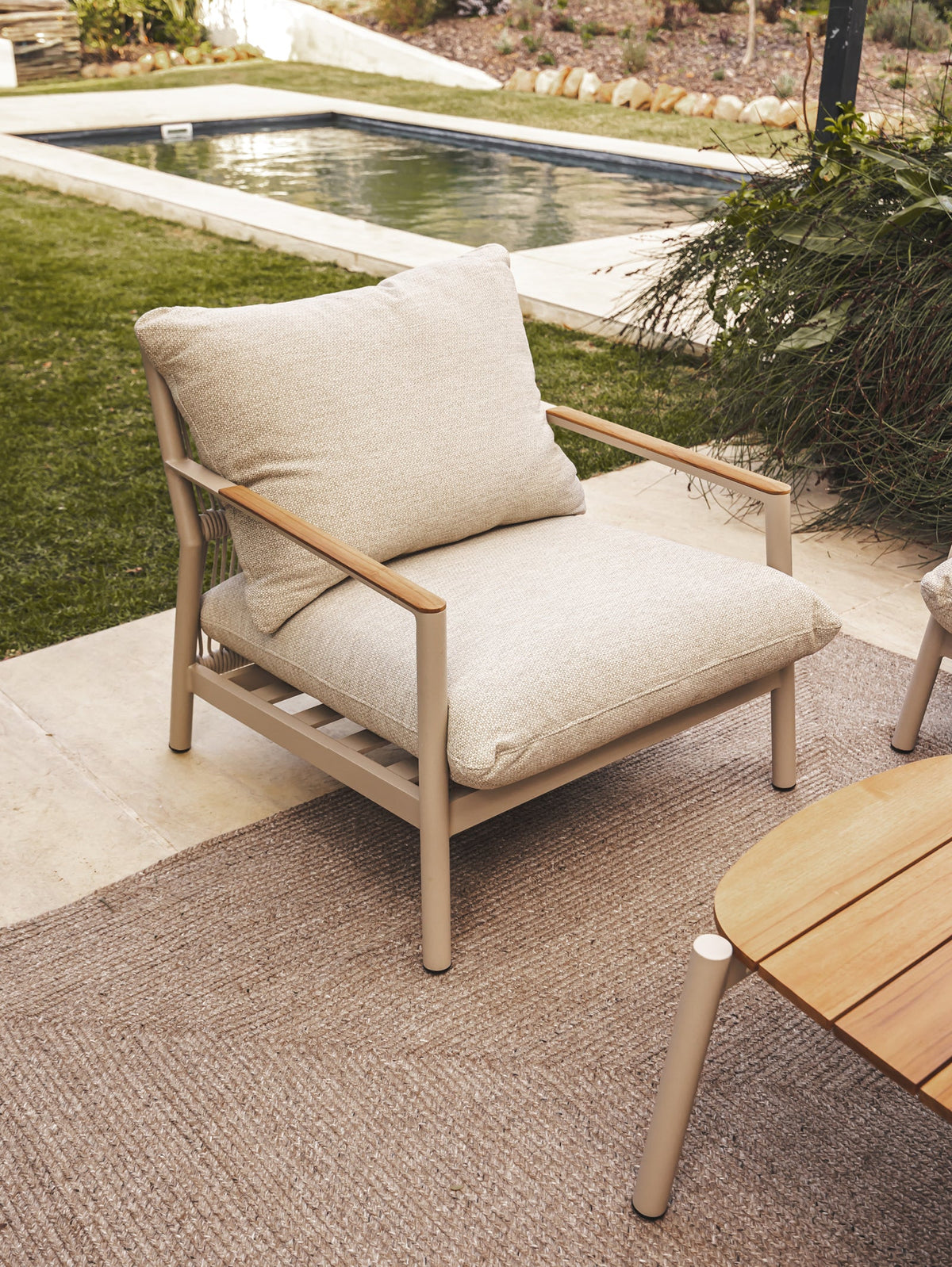 Nirvana Outdoor Sofa Set - view 9