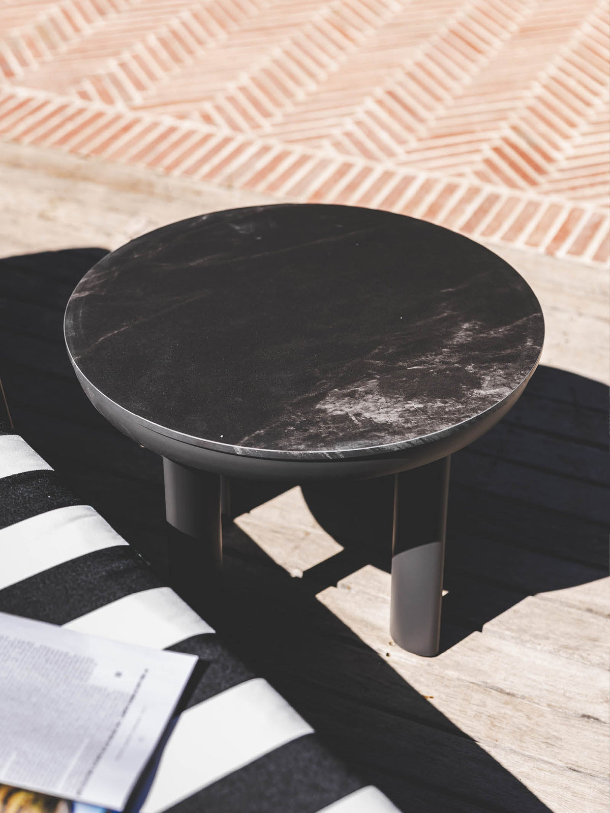 Pathos Table Set - view 9