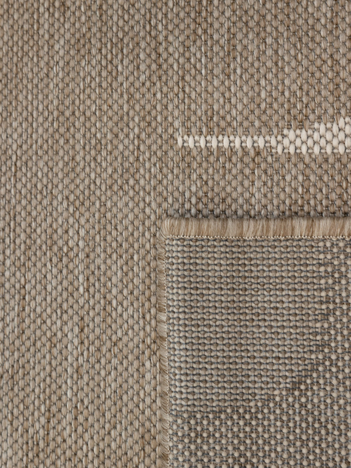 Zira Rug in Desert - view 3