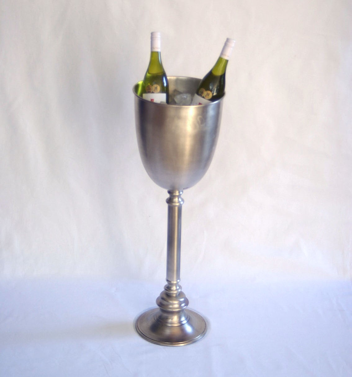 WINE COOLER ON STAND FRENCH (SRT9803)