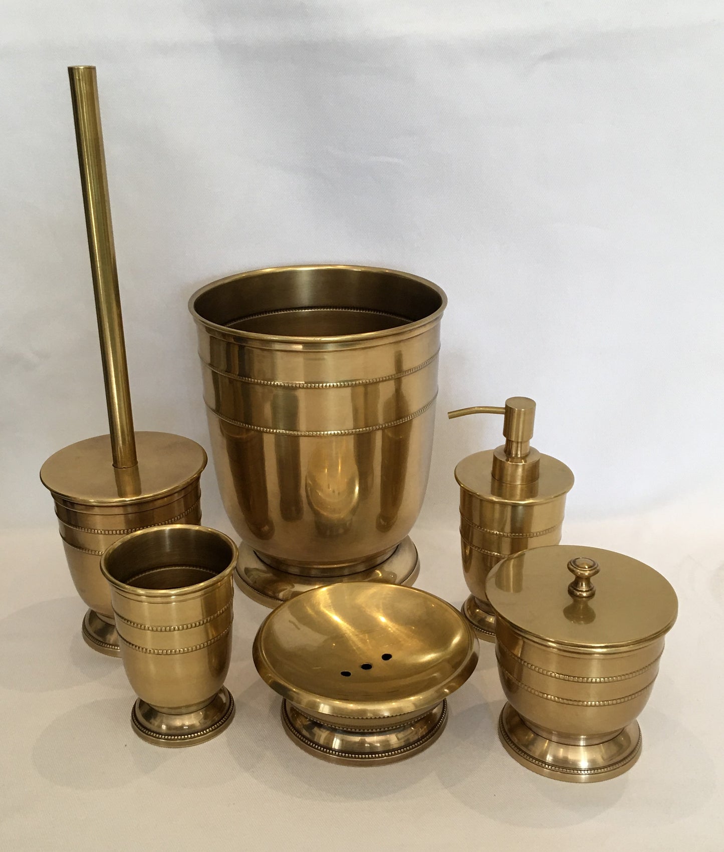 TOILET BRUSH HOLDER BEADED BRASS (3979/AG)