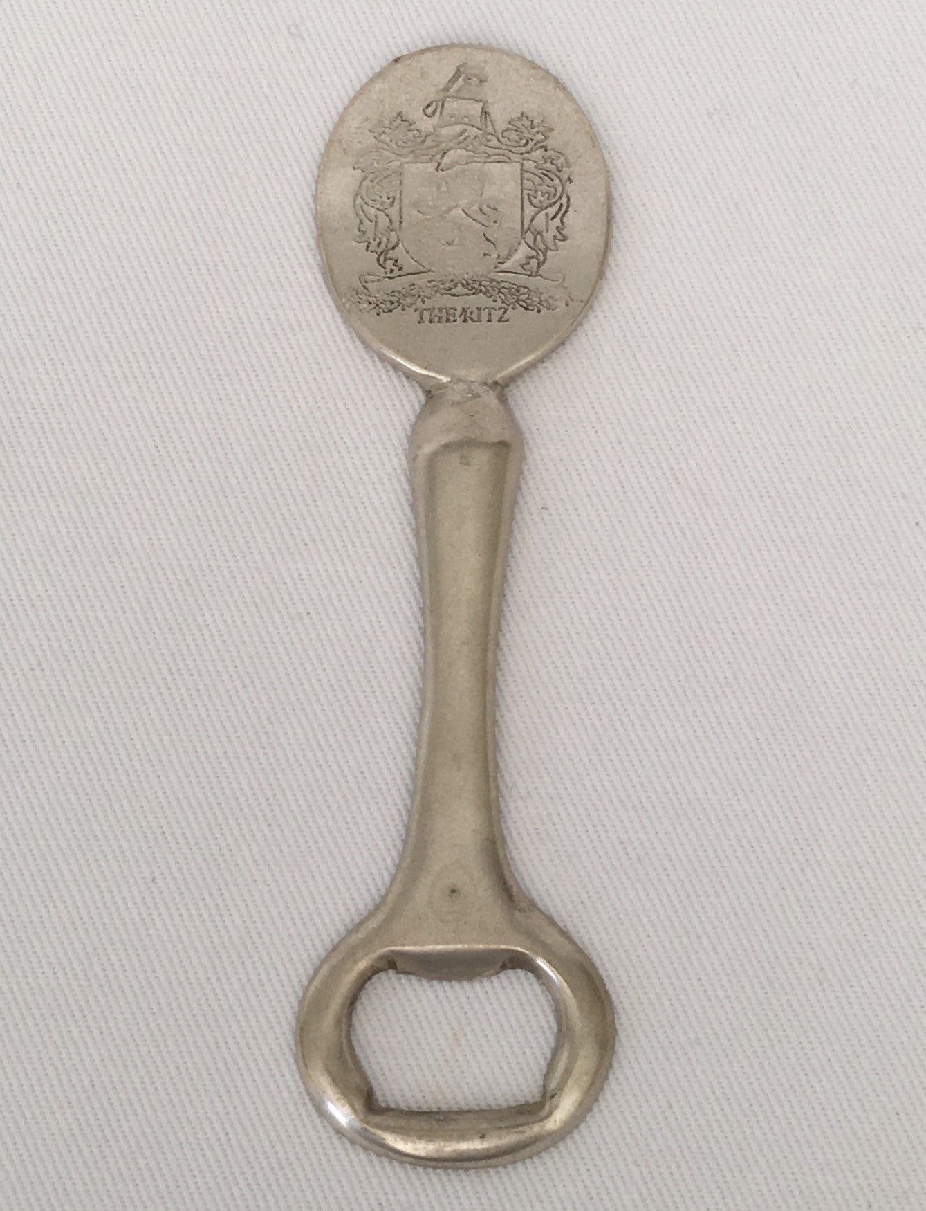 BOTTLE OPENER – RITZ (23081EA)