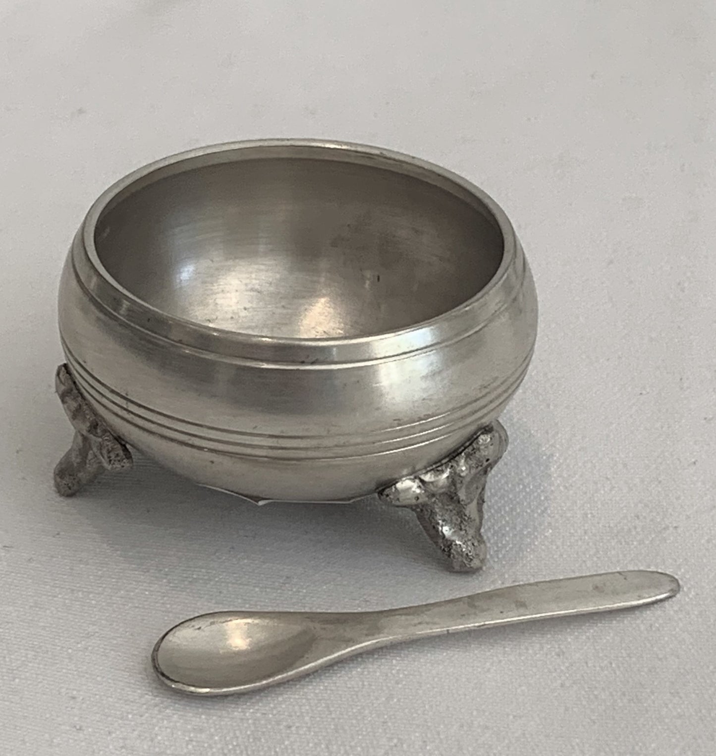 BOWL+ SPOON ON FEET SML (9006)