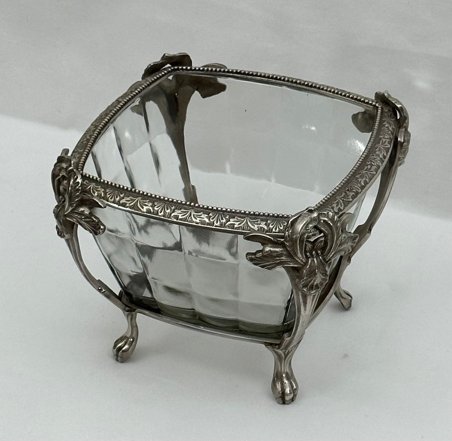 BOWL GLASS ANTIQUE (N181)