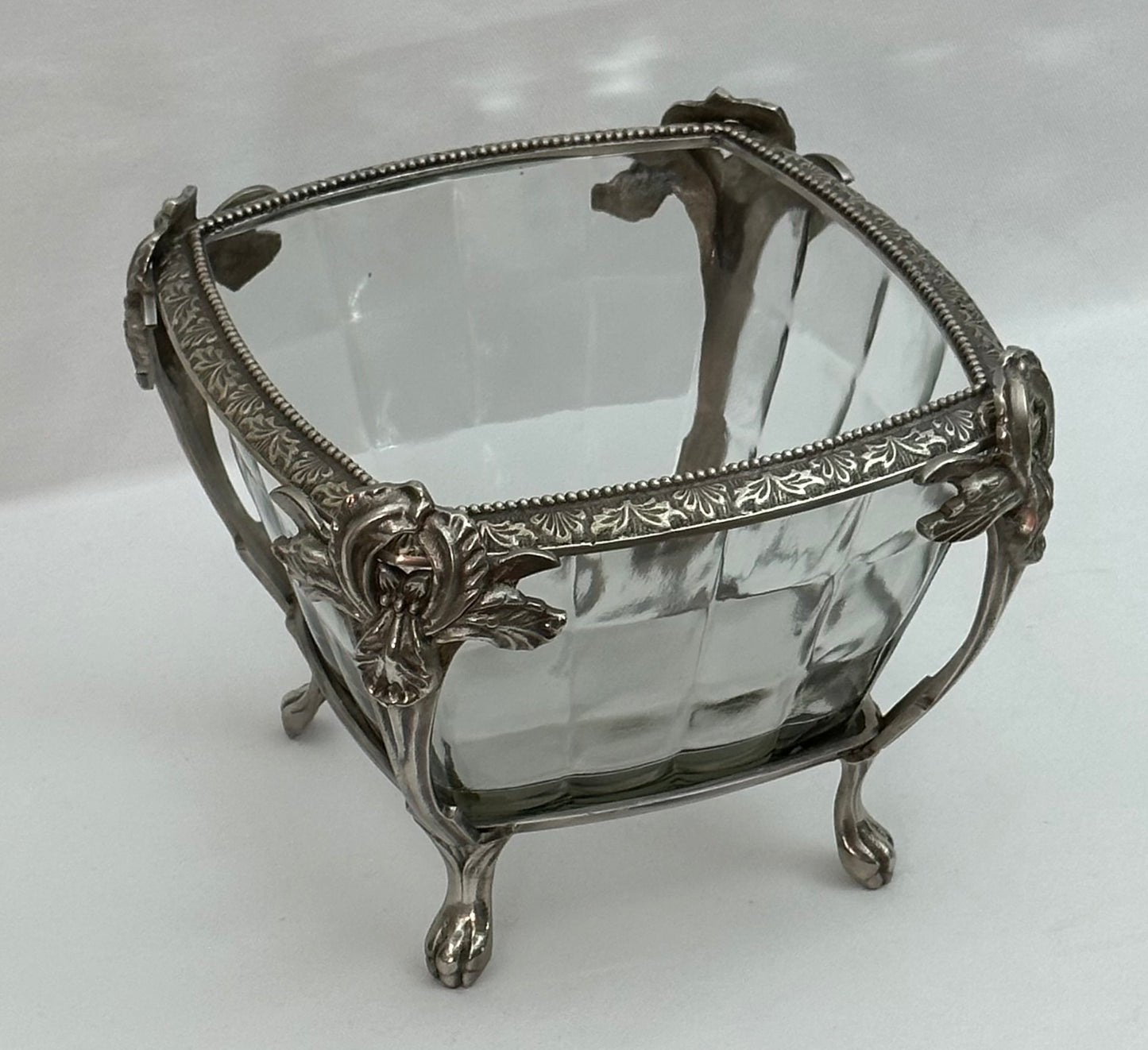BOWL GLASS ANTIQUE (N181)