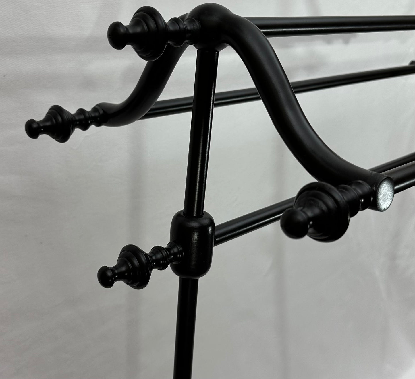 FREE STANDING TOWEL RAIL FRENCH NEW MATT BLACK (SAB3)