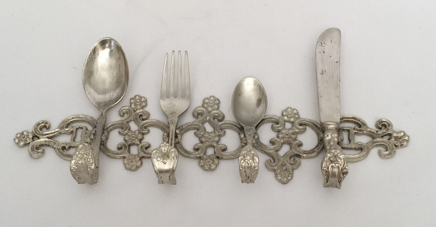 HOOK CUTLERY SET (SRT-714)