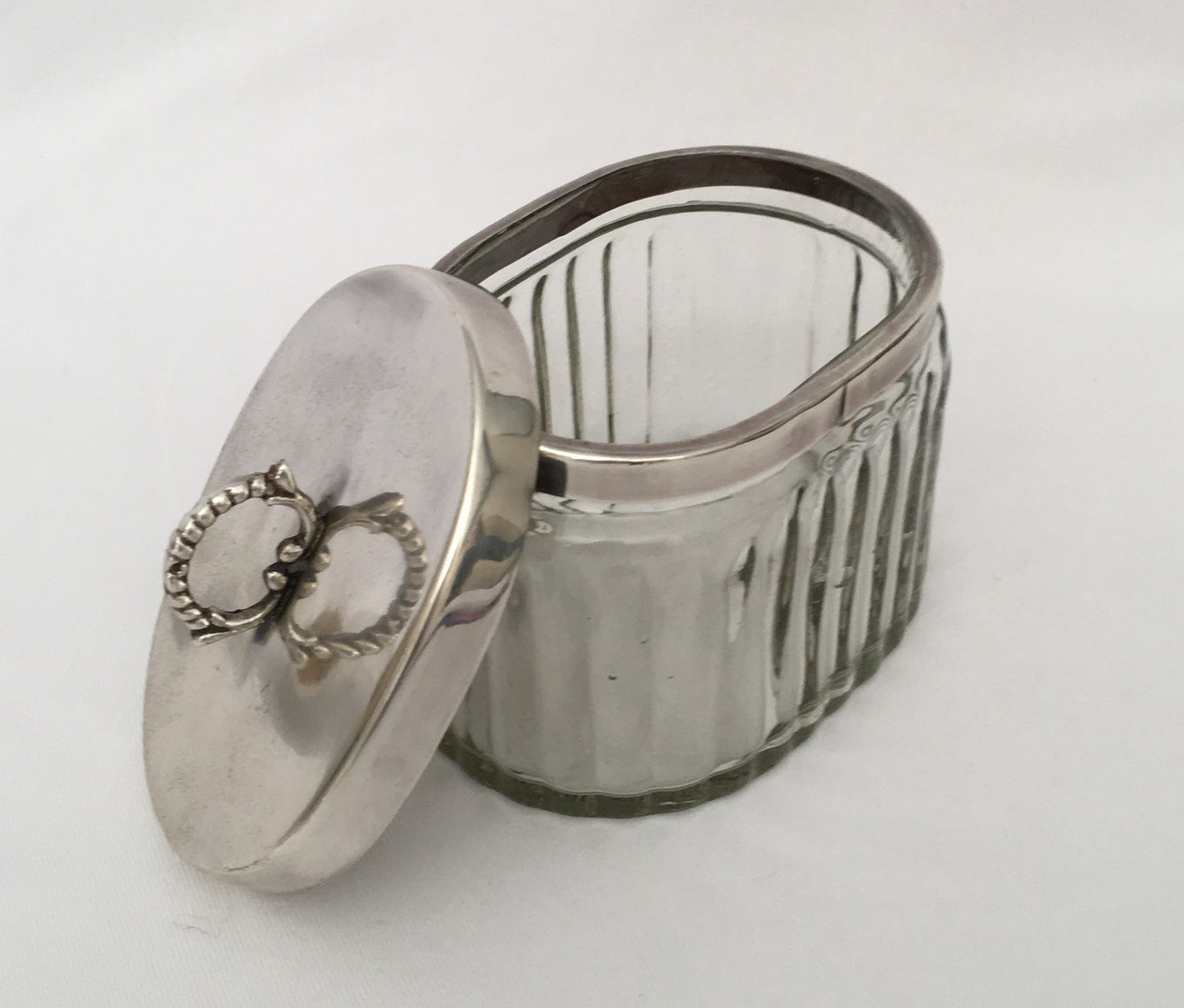 JAR GLASS OVAL FRENCH (IL-370)