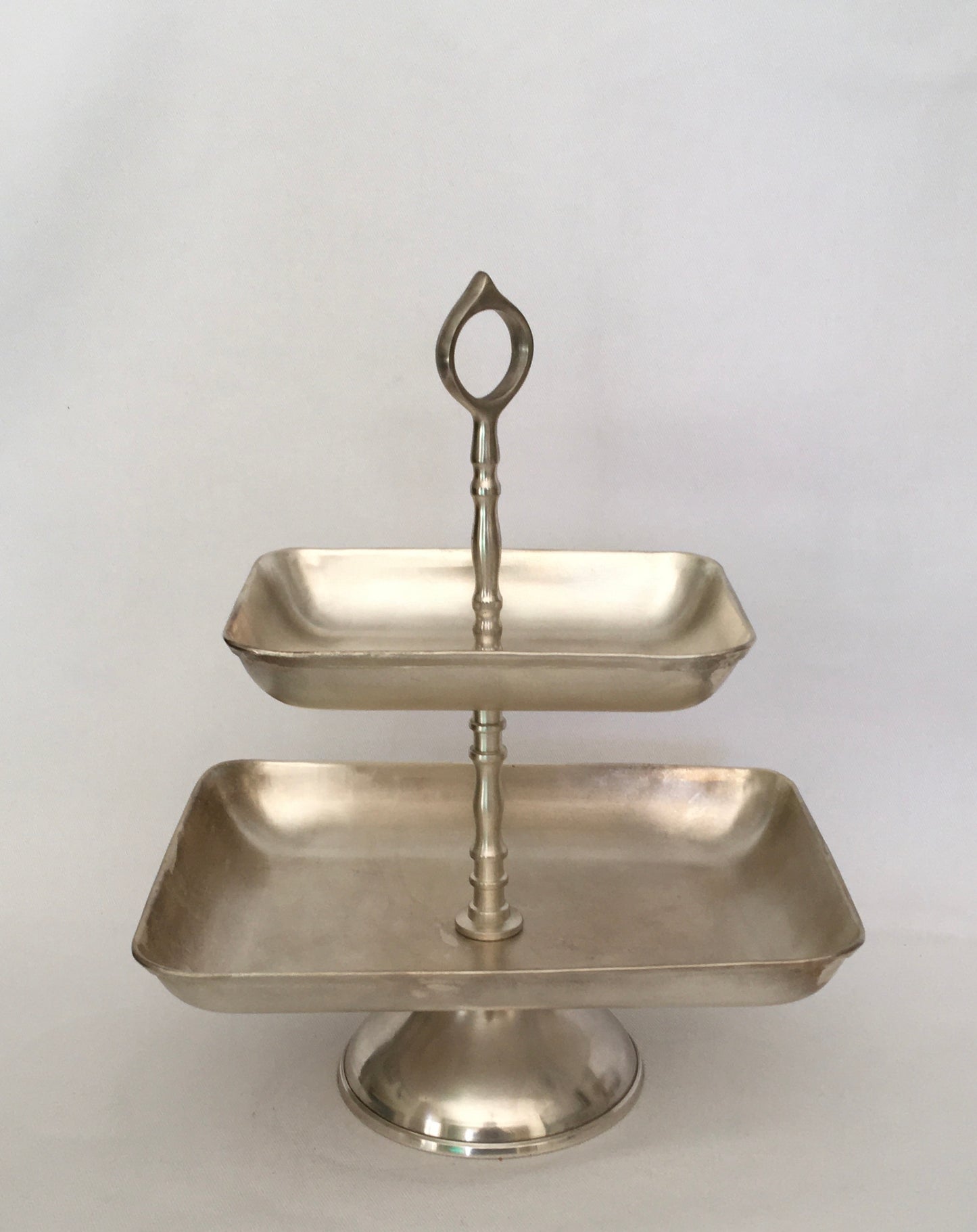 PATISSERIE 2 TIER SQUARE PASTRIES (12474)