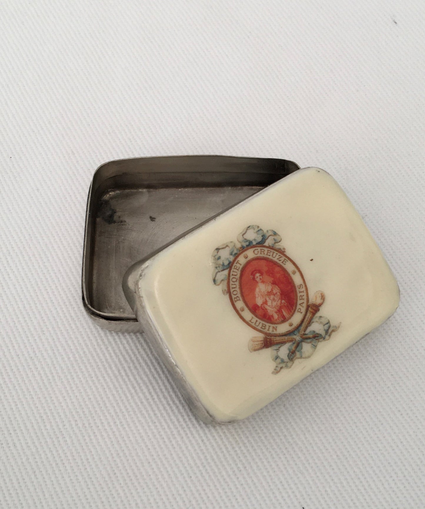 PILL BOX VINTAGE (IL-75)