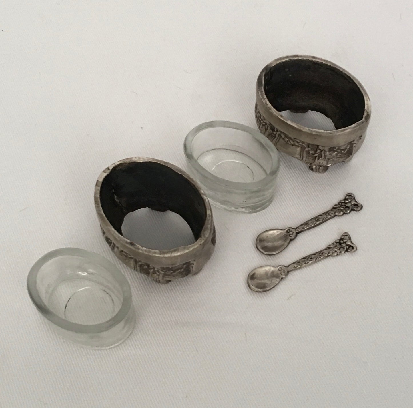 POT MINI ORNATE SET OF TWO WITH SPOON (12823)