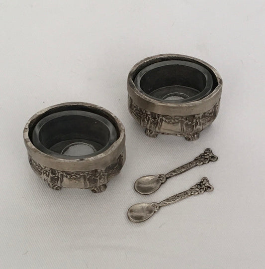 POT MINI ORNATE SET OF TWO WITH SPOON (12823)