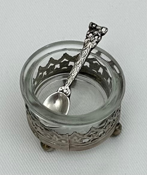 SALT POT QUEENS (24999)