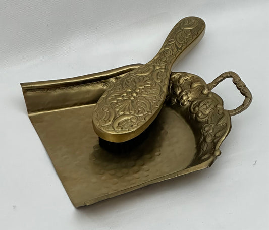TABLE CRUMBER ANTIQUE BRASS (ST-302)
