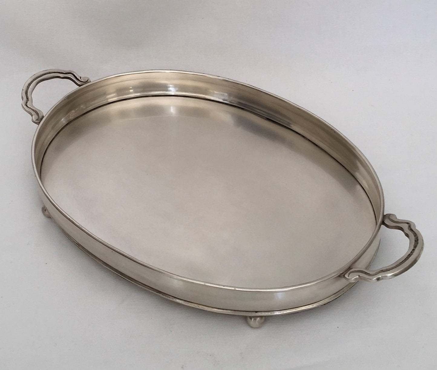 TRAY CLASSIC OVAL WITH BALL FEET (491031)