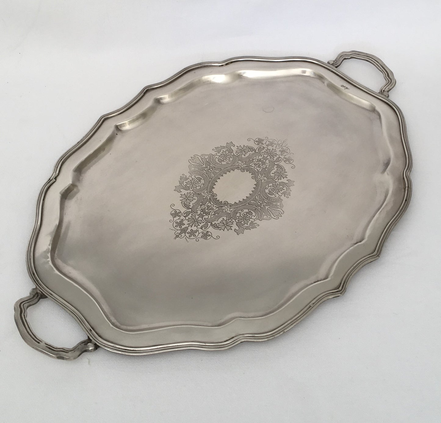 TRAY SCALLOPED VINTAGE (491284)