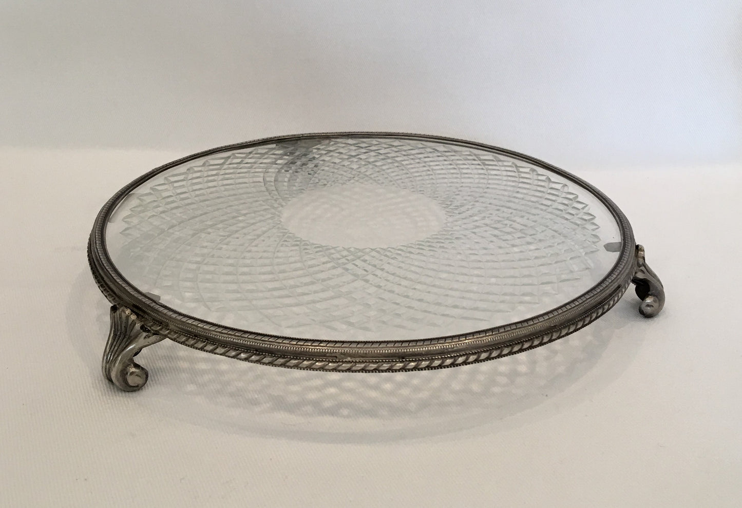 TRIVET CRYSTAL FRENCH (ST-108)